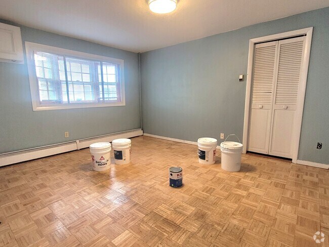 Building Photo - 164 Bowen St Unit 1 Rental