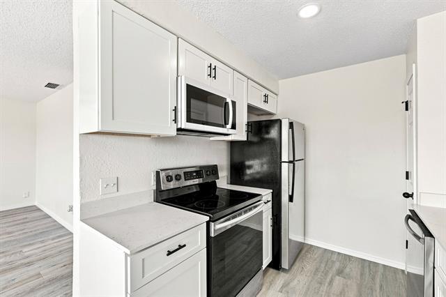 8137 Foxfire Ln