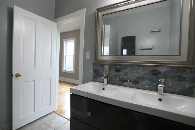 Photo - 4 Burton Ave Unidad 3