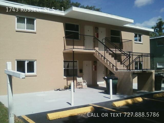 Building Photo - 1743 Russell St S Unit 1 Rental