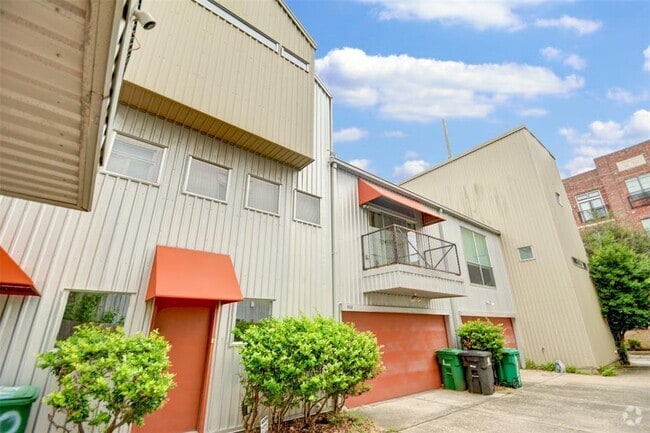 Building Photo - 822 Ruthven St Rental