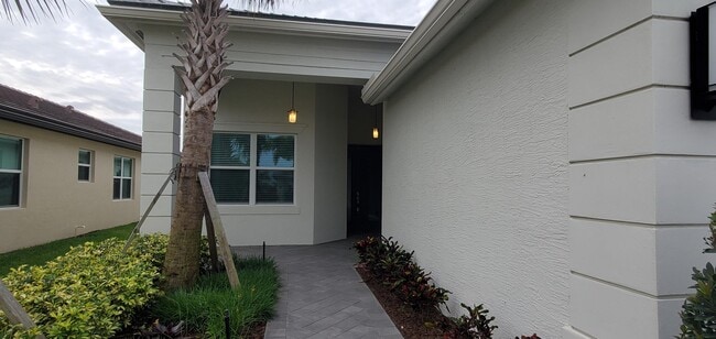 Photo - 13264 SW Blue River Rd