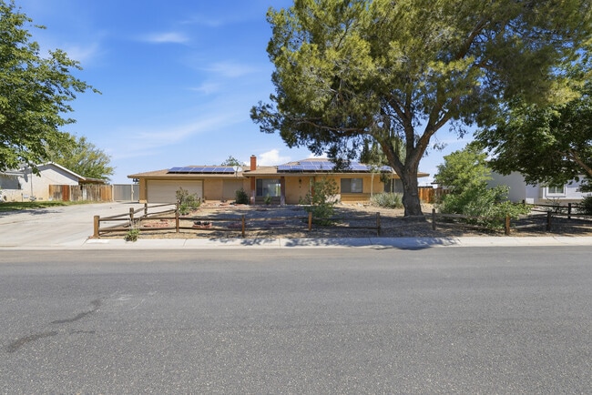 9837 E Avenue R10