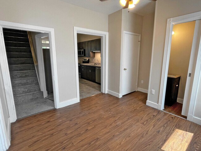 Photo - 113-115 E Main Street Unidad 113 E. Main