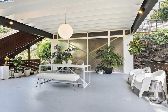 Building Photo - 6624 Saroni Dr Rental