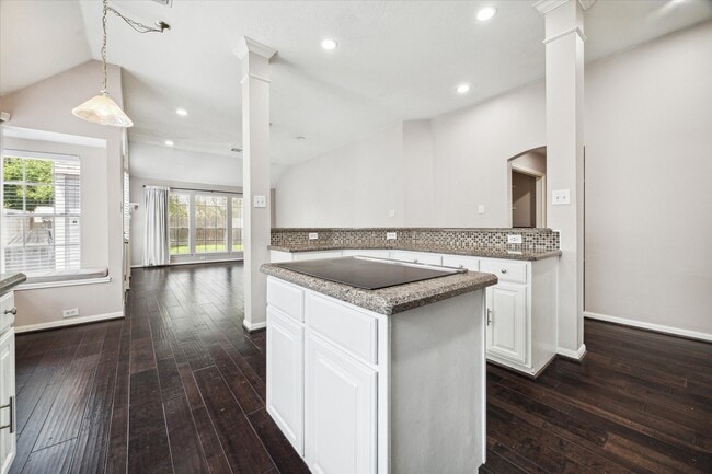 Photo - 8830 Fairbloom Ln