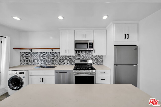 Building Photo - 2546 3rd St Unit C