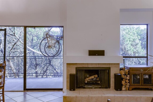 Photo - 4711 Spicewood Springs Rd Unit 2-209