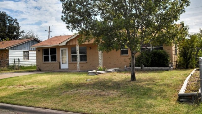 Building Photo - 926 SW 37th St