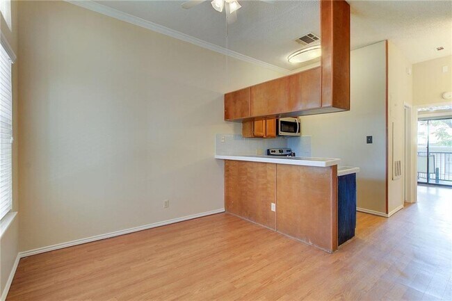 Photo - 2802 Nueces St Unit 206