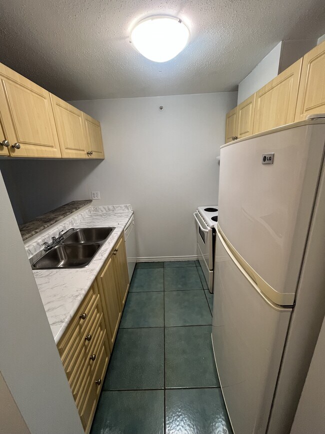 Photo - 1278 Granville St