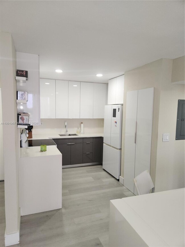 Photo - 3551 SW 9th Terrace Unidad 511