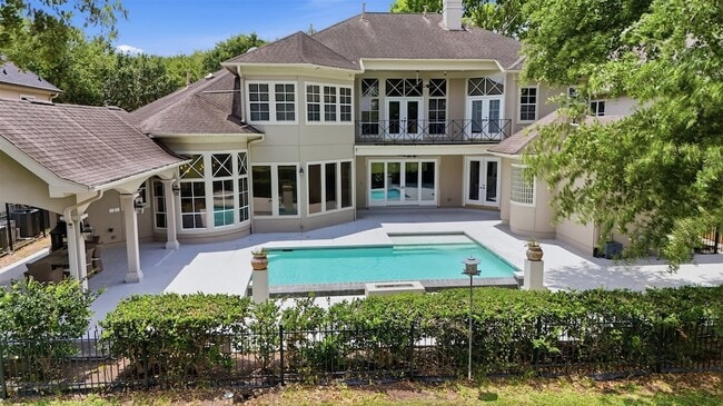 Photo - 3315 Riviera Dr