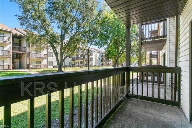 Photo - 126 Wells Ct
