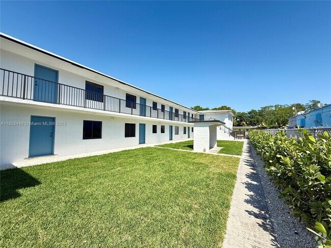 Building Photo - 180 NE 57th St Unit 7 Rental