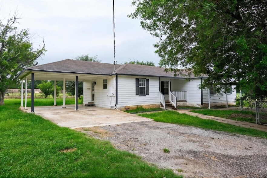 1778 Farm to Market Rd 1704