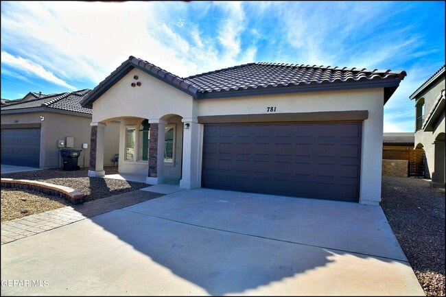 Photo - 781 Croxdale St