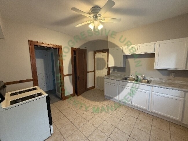 Photo - 3517 E 110th St