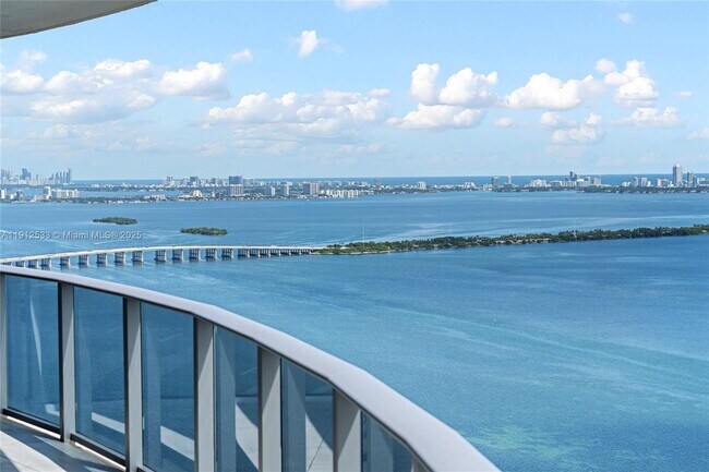 Photo - 488 NE 18th St Unit 4612