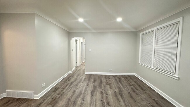 Photo - 5715 N Spaulding Ave Unit 1