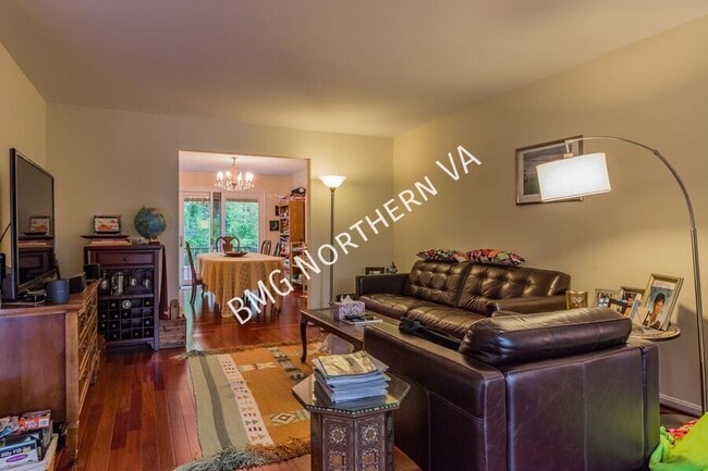 Photo - 3019 Seven Oaks Pl