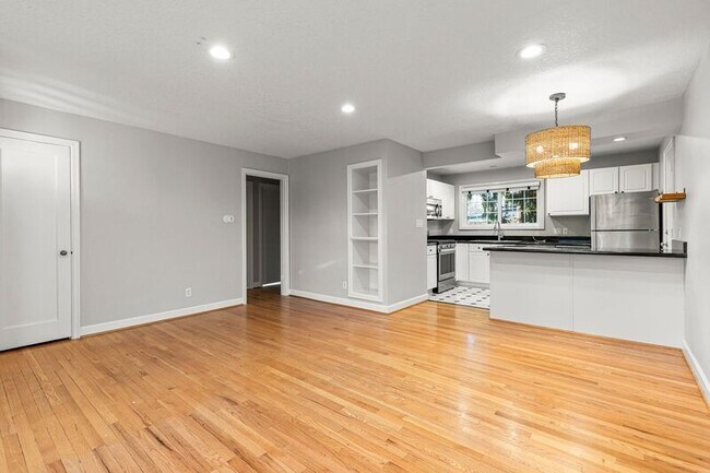 Photo - 4317 SE Lexington St