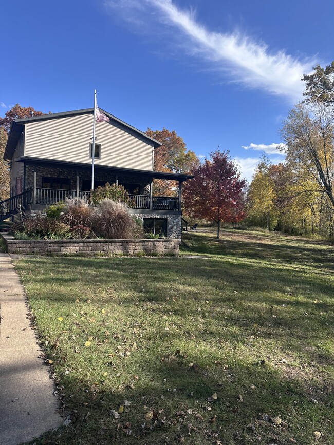 Building Photo - W4738 Angel Ln