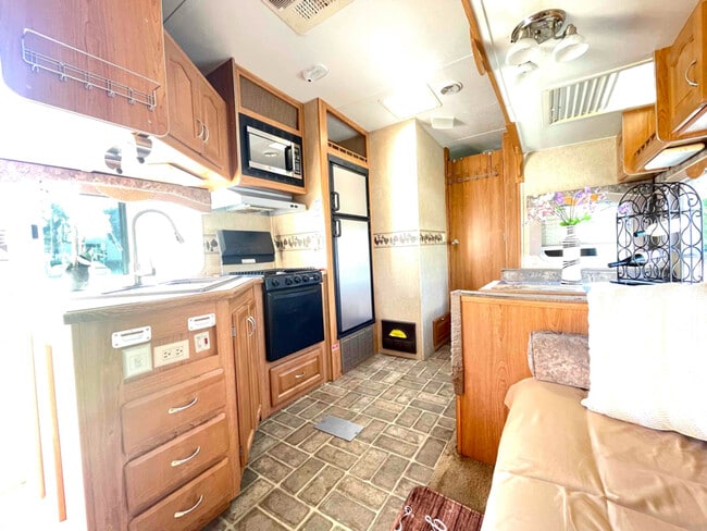 Photo - 1 National Ave