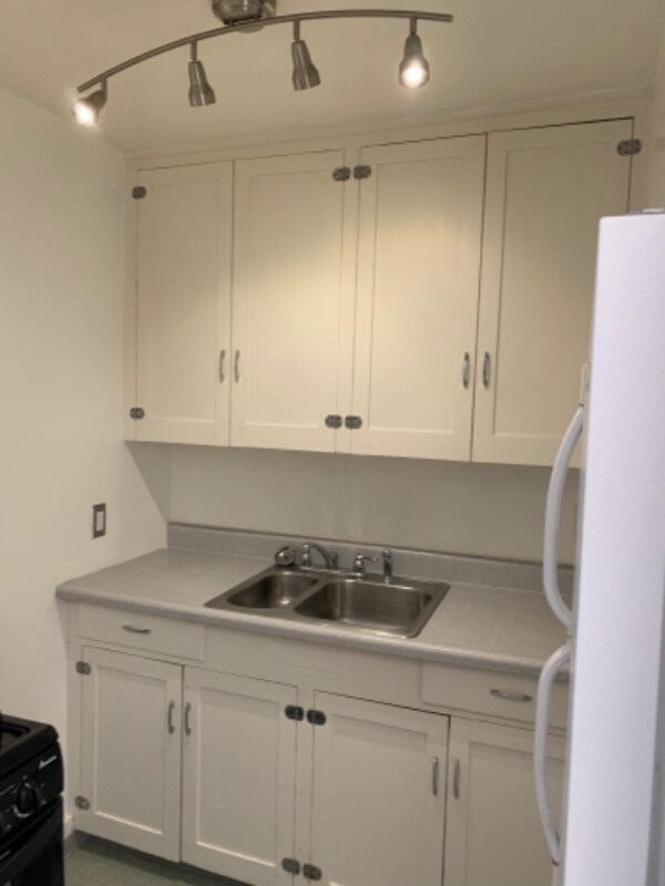 Photo - 111 Broadway Ave Unidad 12