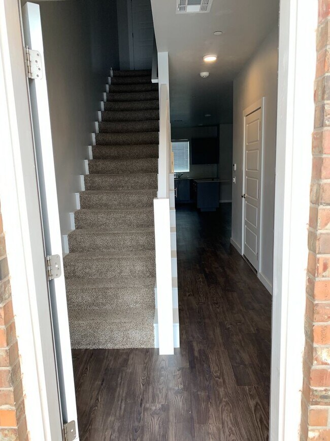 Photo - 3 bedroom, 2.5 bathroom, 1 car garage