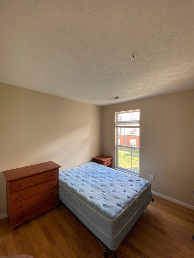 Photo - 1905 N Lincoln Ave Unit 206