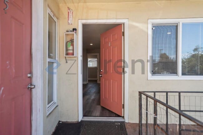 Photo - 26910 Manon Ave