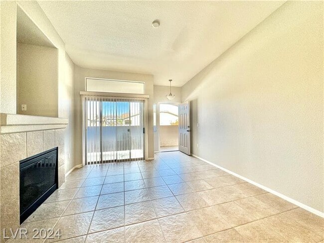 Photo - 8805 Jeffreys St