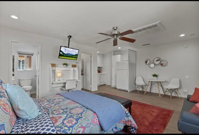 Building Photo - 26696 Avenida Quintana