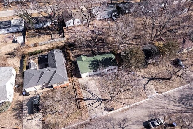 Photo - 2412 SW Mission Ave