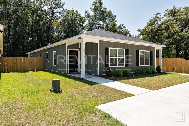 Building Photo - 129 Harris Ave Unit #A Rental