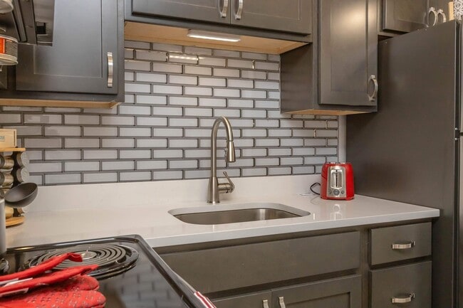 Photo - Sunrise Apartments