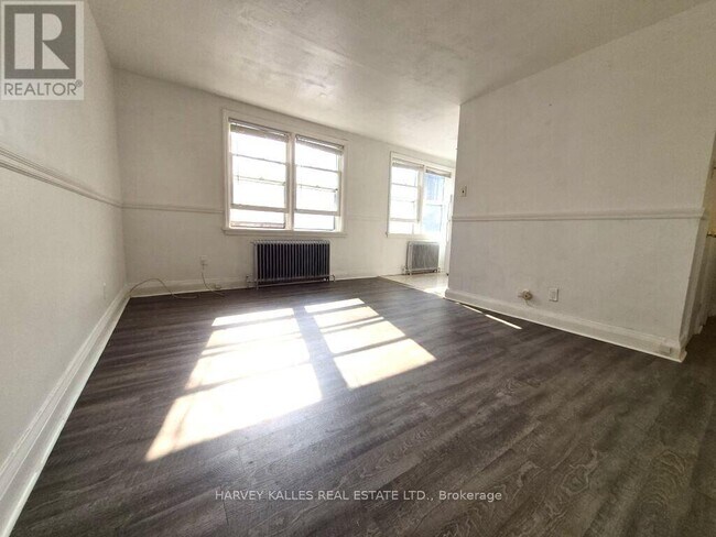 Photo - 330 Chisholm Ave Unit 6