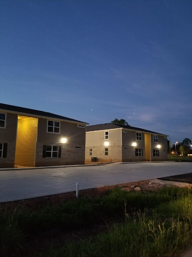 The Panther Crossing Apartment Complex - The Panther Crossing Apartment Complex