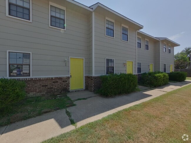 Building Photo - 3227 S Illinois St Rental