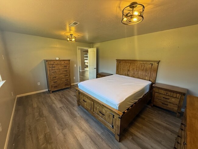 Photo - Country Home, 4 bed/2bath short term rental