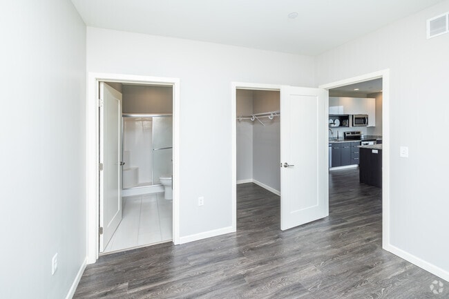 2BD, 2BA - 978SF - Bedroom - Skyline Tower