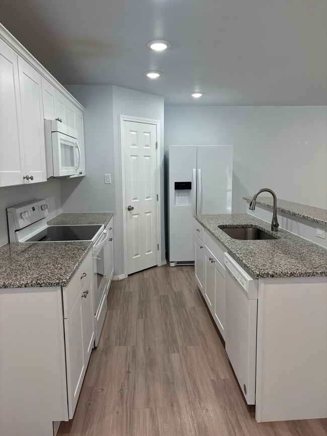 Photo - 5515 Kemper St