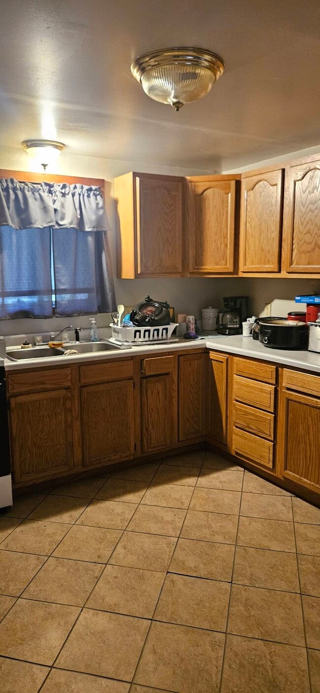 Building Photo - 434 W Clark St Rental