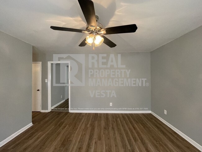 111 Windsor Dr