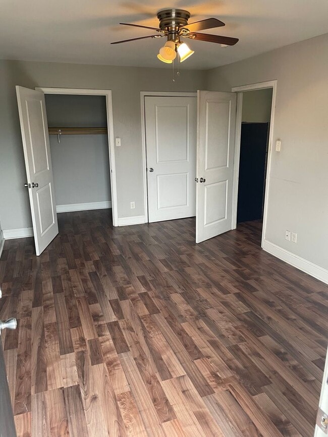 Photo - 1BD Corner Unit in Gated Complex, 2 Blocks... Unit 2309 Baronne #106