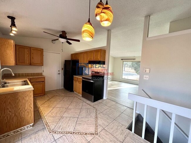 Photo - 5070 Montebello Pl