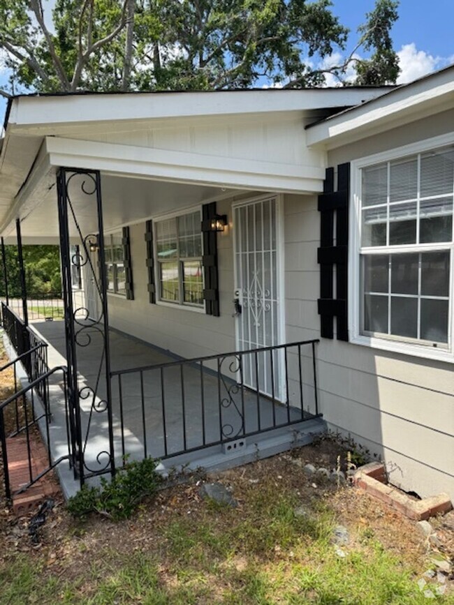 Building Photo - Charming North Augusta Duplex Rental