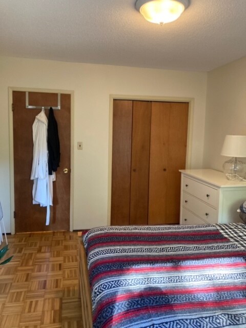 Photo - 1050 Pemberton