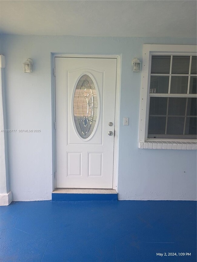 Building Photo - 258 Neptune Ave Unit N